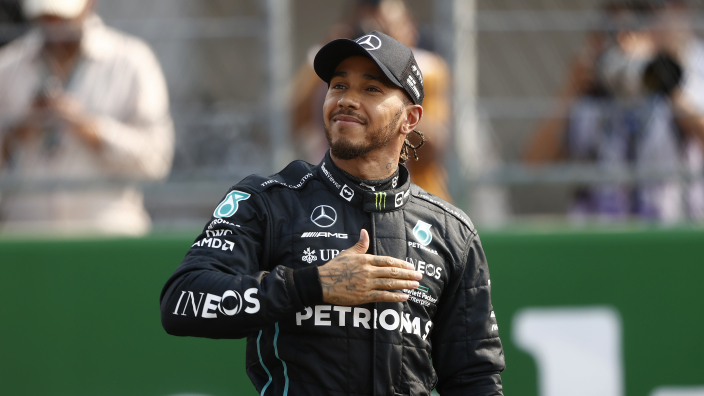Hamilton ziet 2022 niet als seizoen zonder zege: “Iedereen in dit team een winnaar”